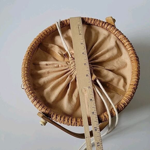 Vintage Nantucket Lightship Lined Woven Wicker Handled Basket 10" Cottagecore - Picture 14 of 16